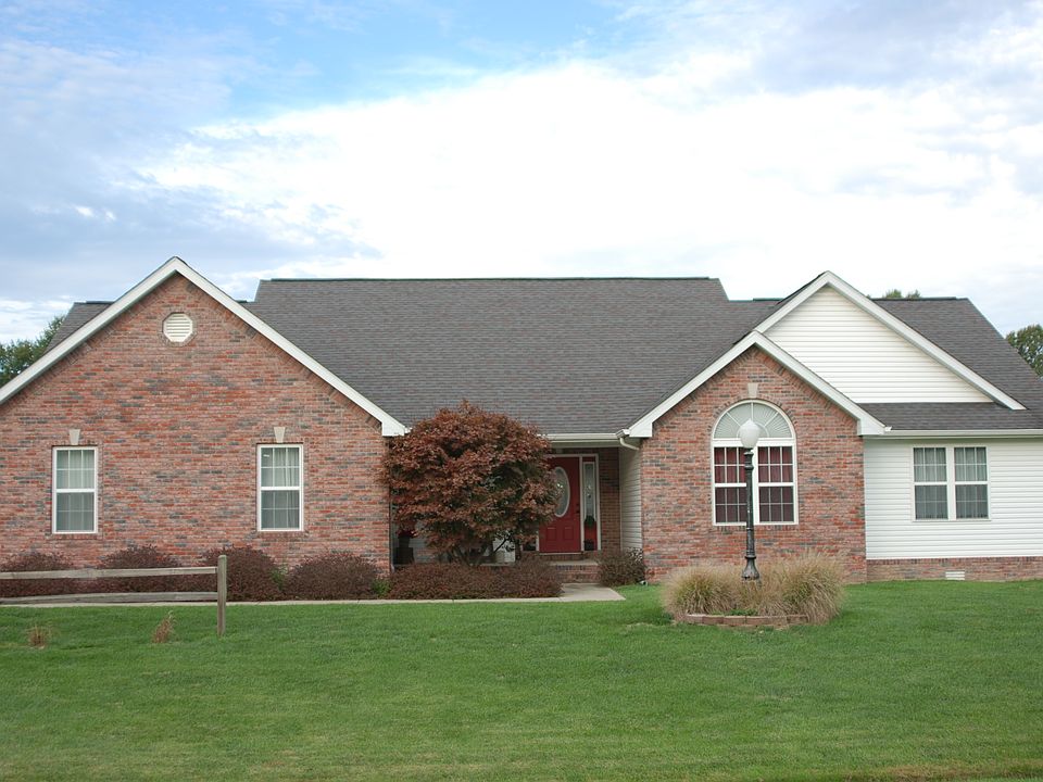 1st image of 301 Breeze Dr