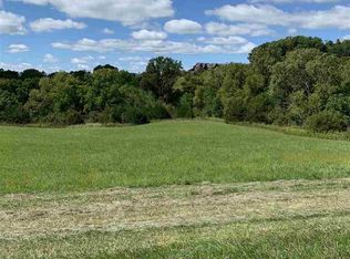 4 Columbine Trl, Galena, IL 61036