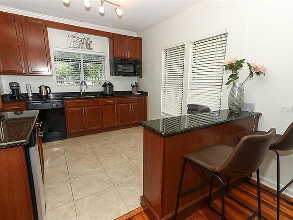 5th image of 1442 Palm Ave