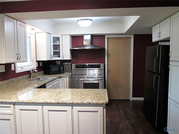 3rd image of 1801 Reva Dr