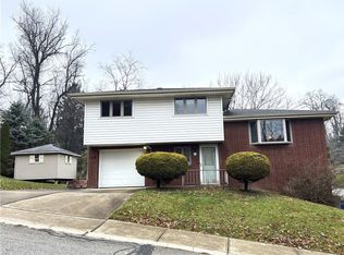101 Chalet Dr, Pittsburgh, PA 15221