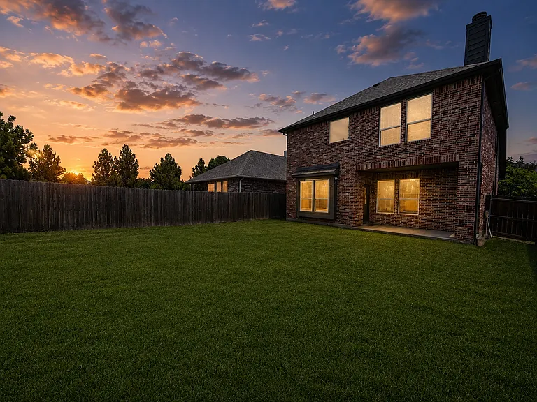 1709 Belton Dr — Photo 23