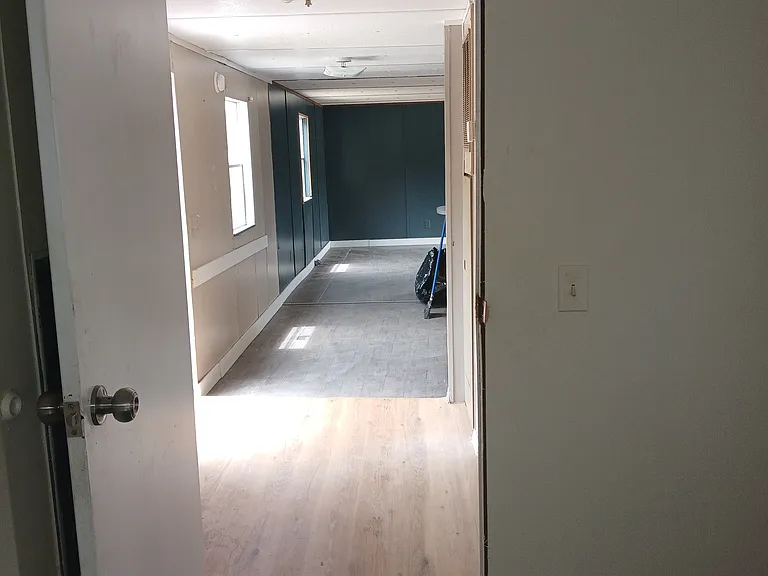 300 Country Springs Dr — Photo 9