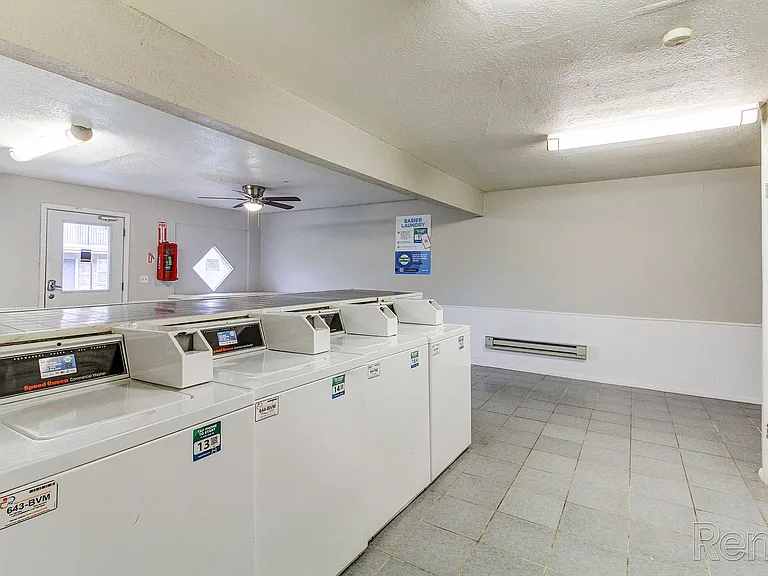 Yukon Heights Apartments — Photo 42