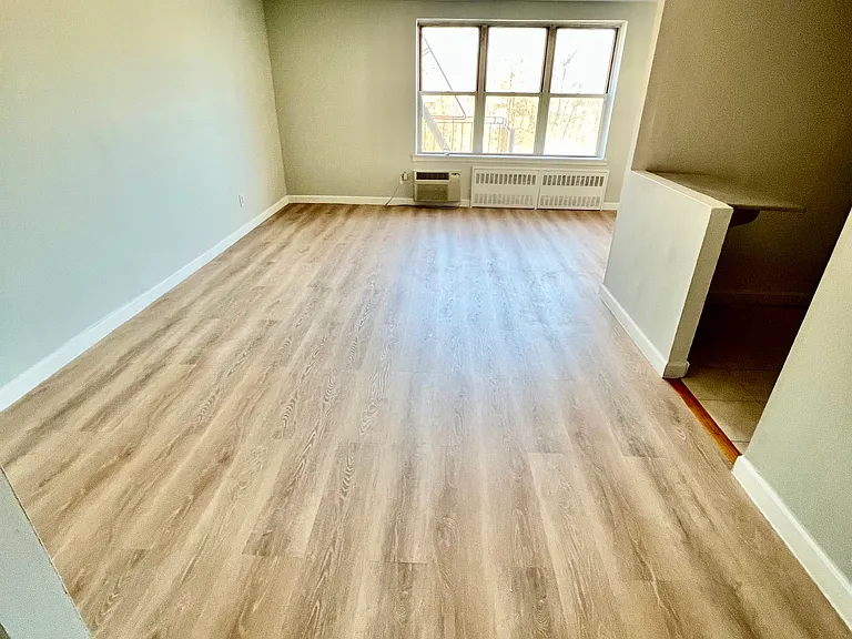 44-30 Douglaston Pkwy #6C — Photo 8