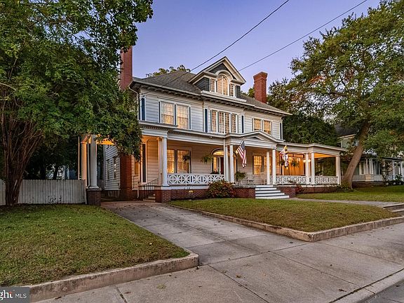 4th image of 205 E Isabella St