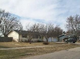 120 Beachwood Dr, Grand Island, NE 68803