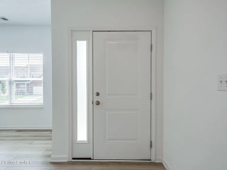 17010 Meander Way — Photo 10