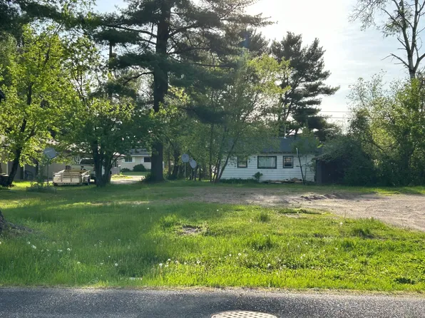 521 N Minnesota St, Eagle River, WI 54521