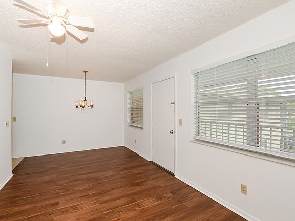 5th image of 8 Lake Vista Trl APT 205