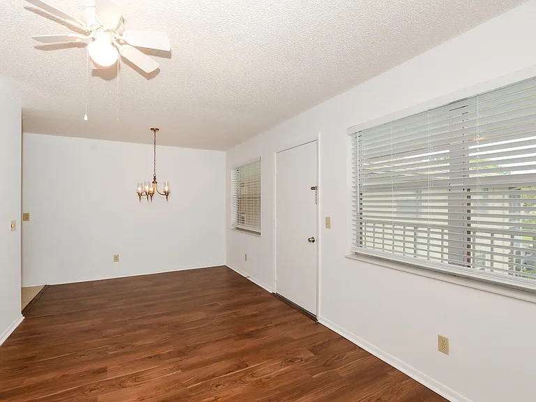 8 Lake Vista Trl #205 — Photo 5