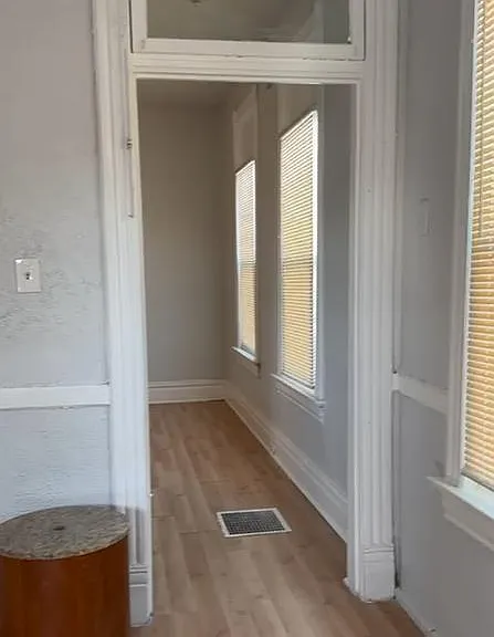 5528 Gilmore Ave — Photo 5