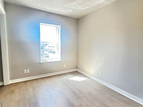 5th image of 94 Dutch Mill Ct APT F