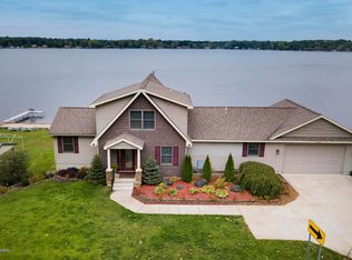 2548 W Long Lake Rd, Orleans, MI 48865