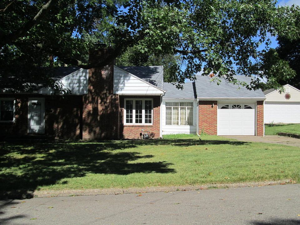 1st image of 137 Merwood Dr E