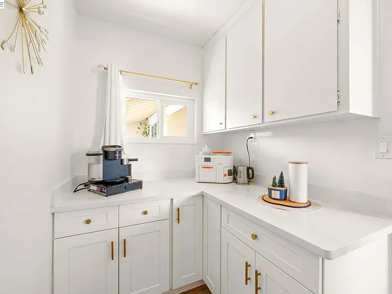 35290 Farnham Dr — Photo 23