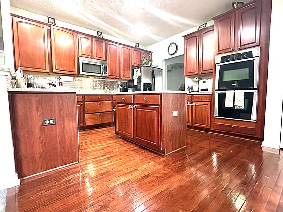 3rd image of 2162 Cassia Dr