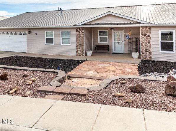 1316 Plum Tree Cir, Bloomfield, NM 87413