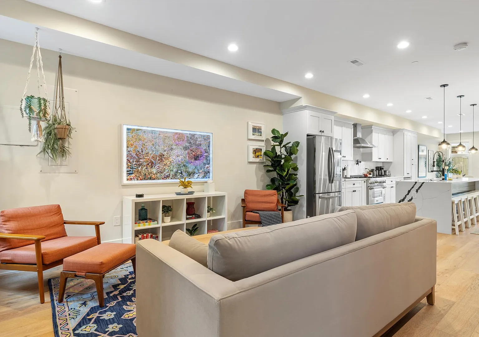 Central DC 5-BR Townhome - Walk to METRO-rail — Photo 4