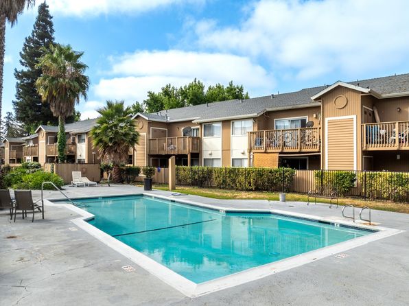 90 Lund Ave APT 204