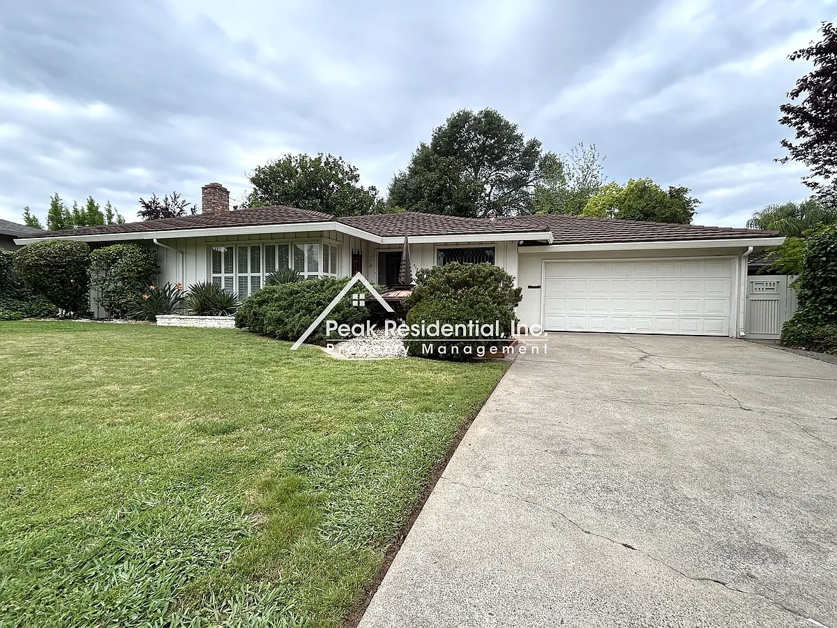 Building Photo - 3107 Clairidge Way