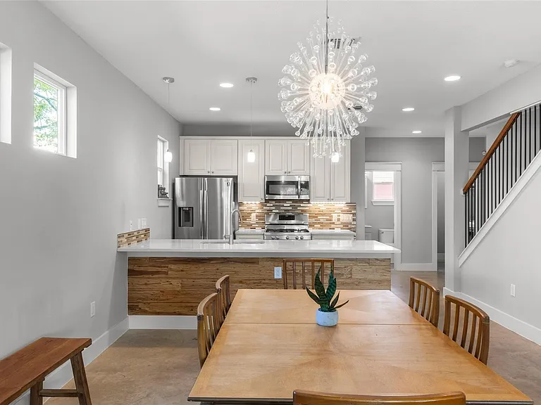 3104 Neal St — Photo 18