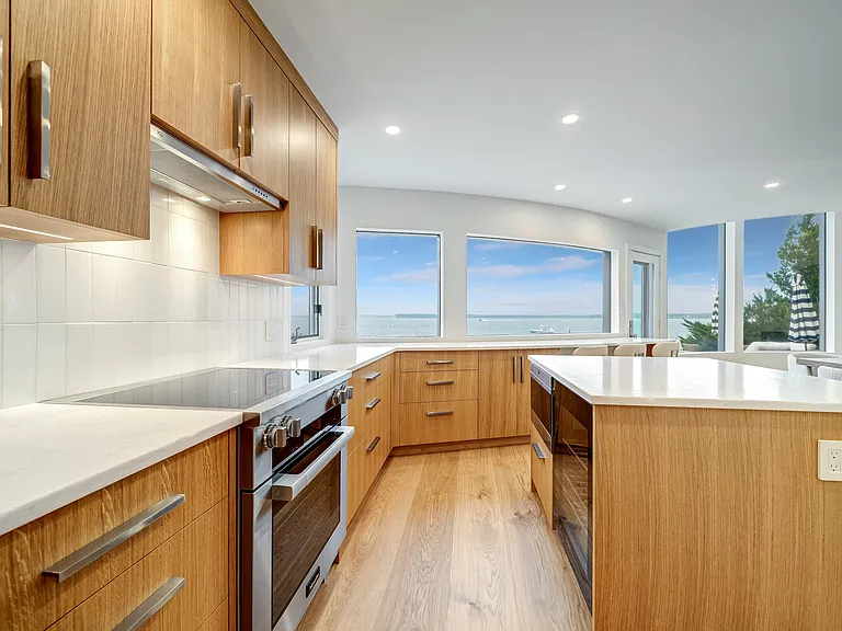 36 E Harbor Dr — Photo 23