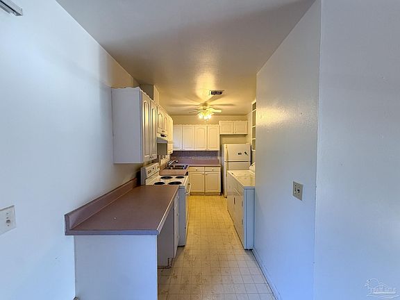 5th image of 3710 Forest Glen Dr