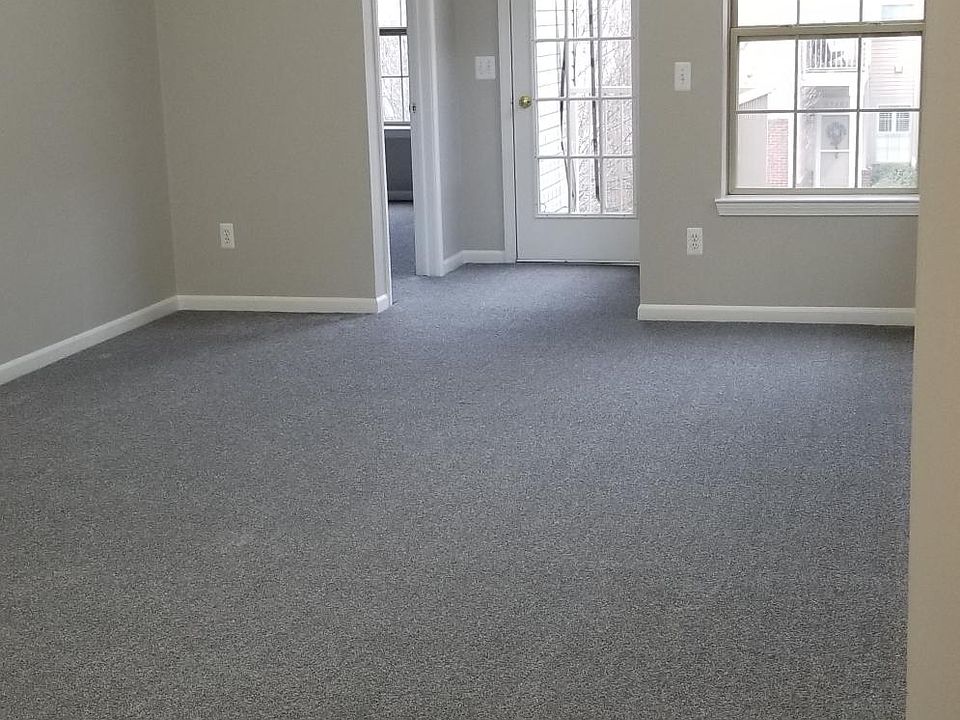1st image of 23895 Greenwood Dr