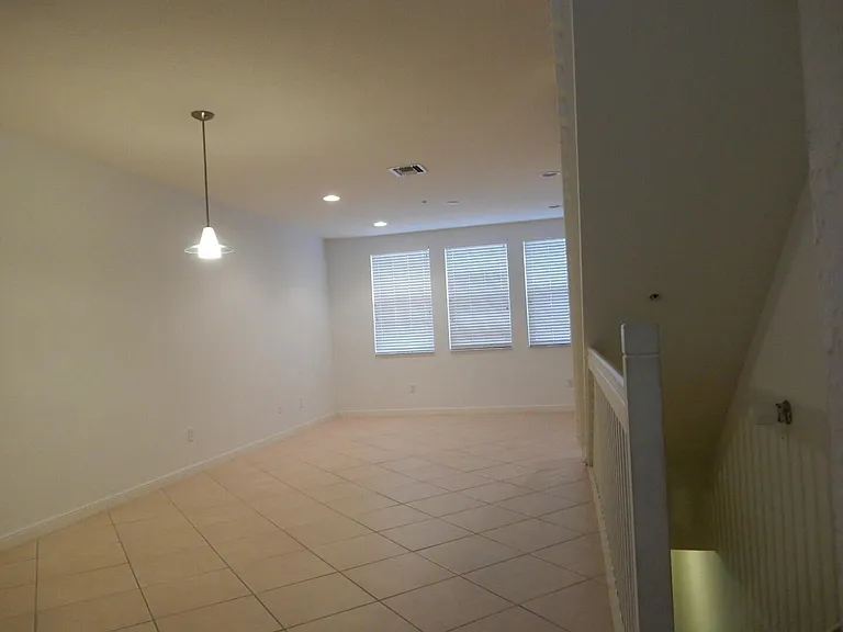 660 Amador Ln #7 — Photo 7