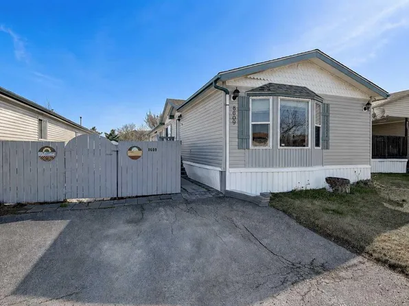 8609 N 89th St, Grande Prairie, AB T8X 1V7