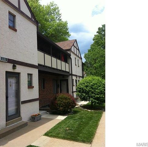 2nd image of 332 Barrington Square Est APT C