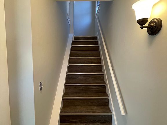 2nd image of 77 Elm St #2