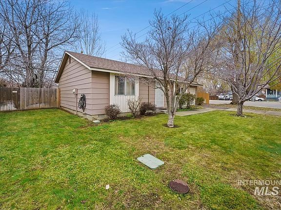2nd image of 3199 N Cribbens Ave