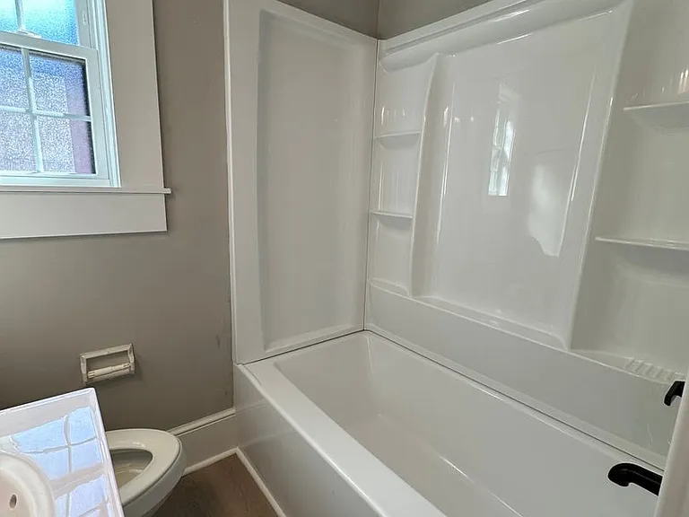 2754 Indianola Ave — Photo 14