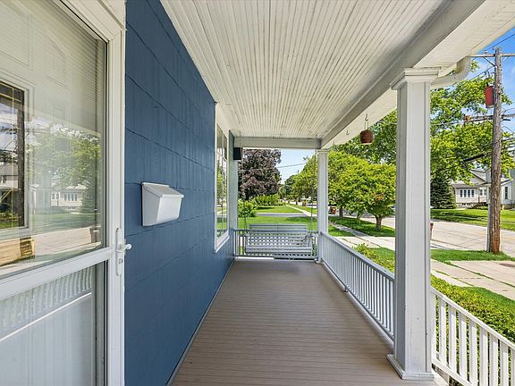 4th image of 805 Clay St