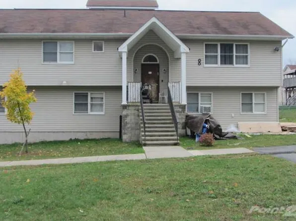 8 Feldman Cir, Kiamesha Lake, NY 12751