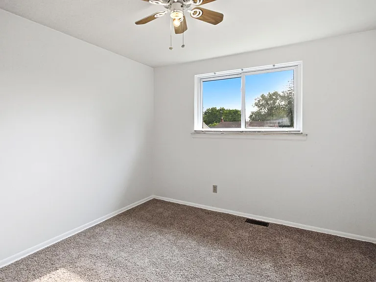 3840 Williams St — Photo 8