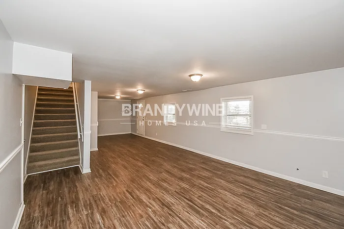 4 bed, 2.5 bath, 2784 sqft, $2,035 — Photo 4