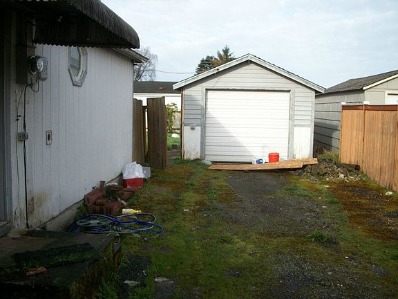 2nd image of 5518 109th Avenue Ct E