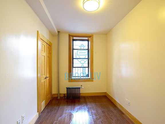 5th image of 21 E 21st St APT 6C