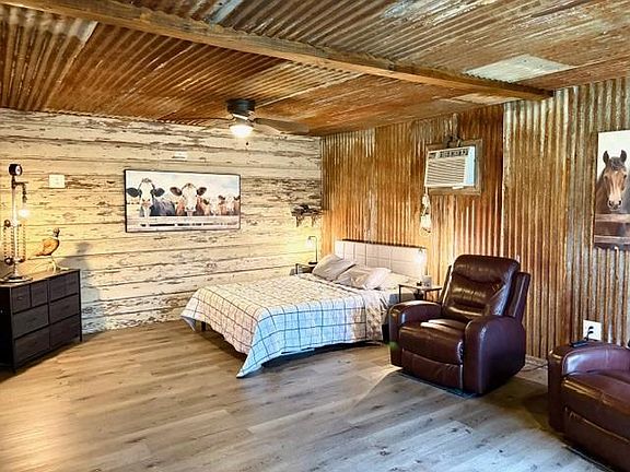 4th image of 1140 County Road 4445