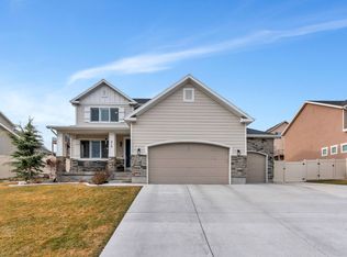 213 W Wildwood Dr, Saratoga Springs, UT 84045