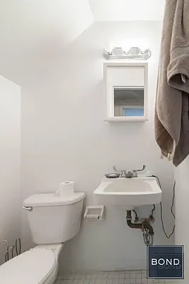 Rented by Bond New York | media 65