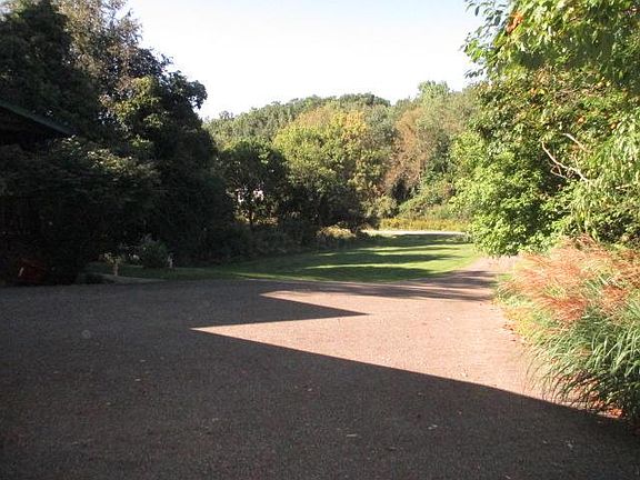 2nd image of 1872 Apple Valley Dr