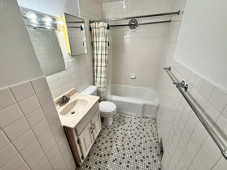 334-336 Flynn Ave #1 — Photo 5