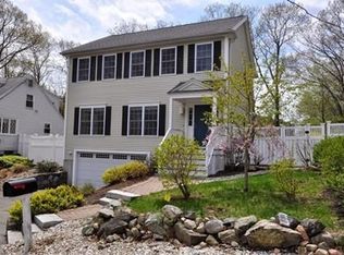 102 Woodside Ln, Arlington, MA 02474