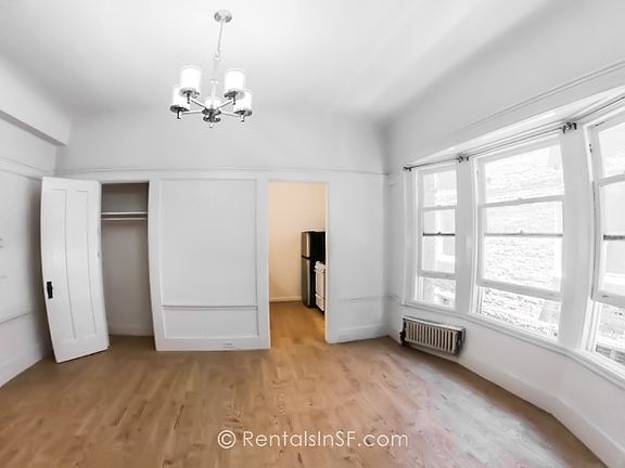 4th image of 999 Bush St APT 504