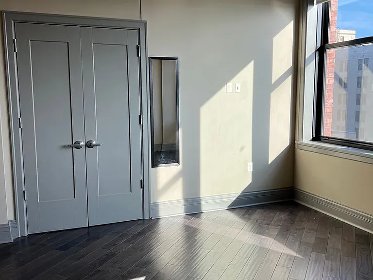 212 Brady St — Photo 39
