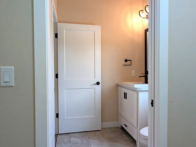 N8739 Connor Cir — Photo 31
